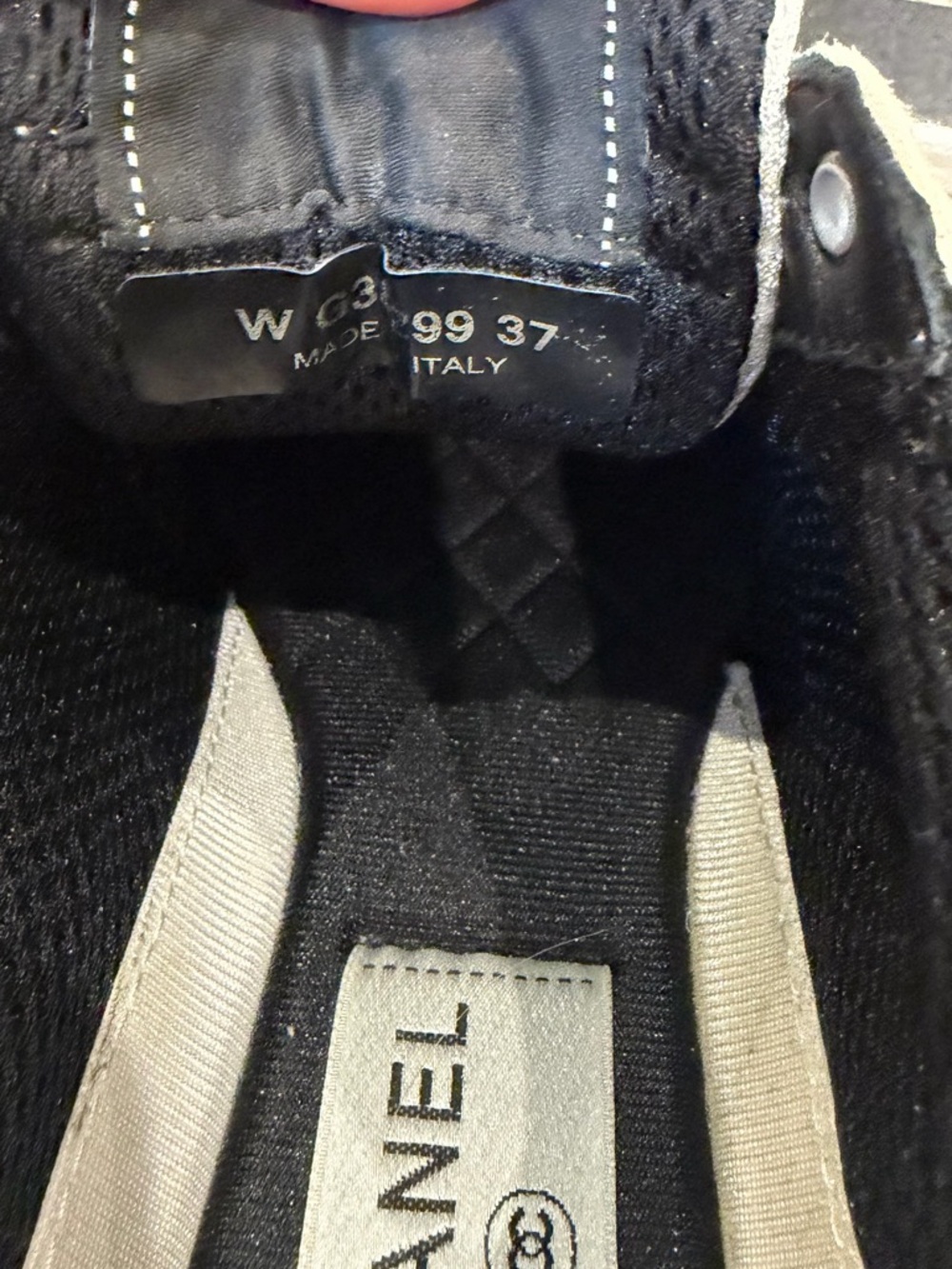 CHANEL Mesh suede Calfskin Grained Cream and Black and white Logo Sneakers sz 37 - Picture 8 of 10